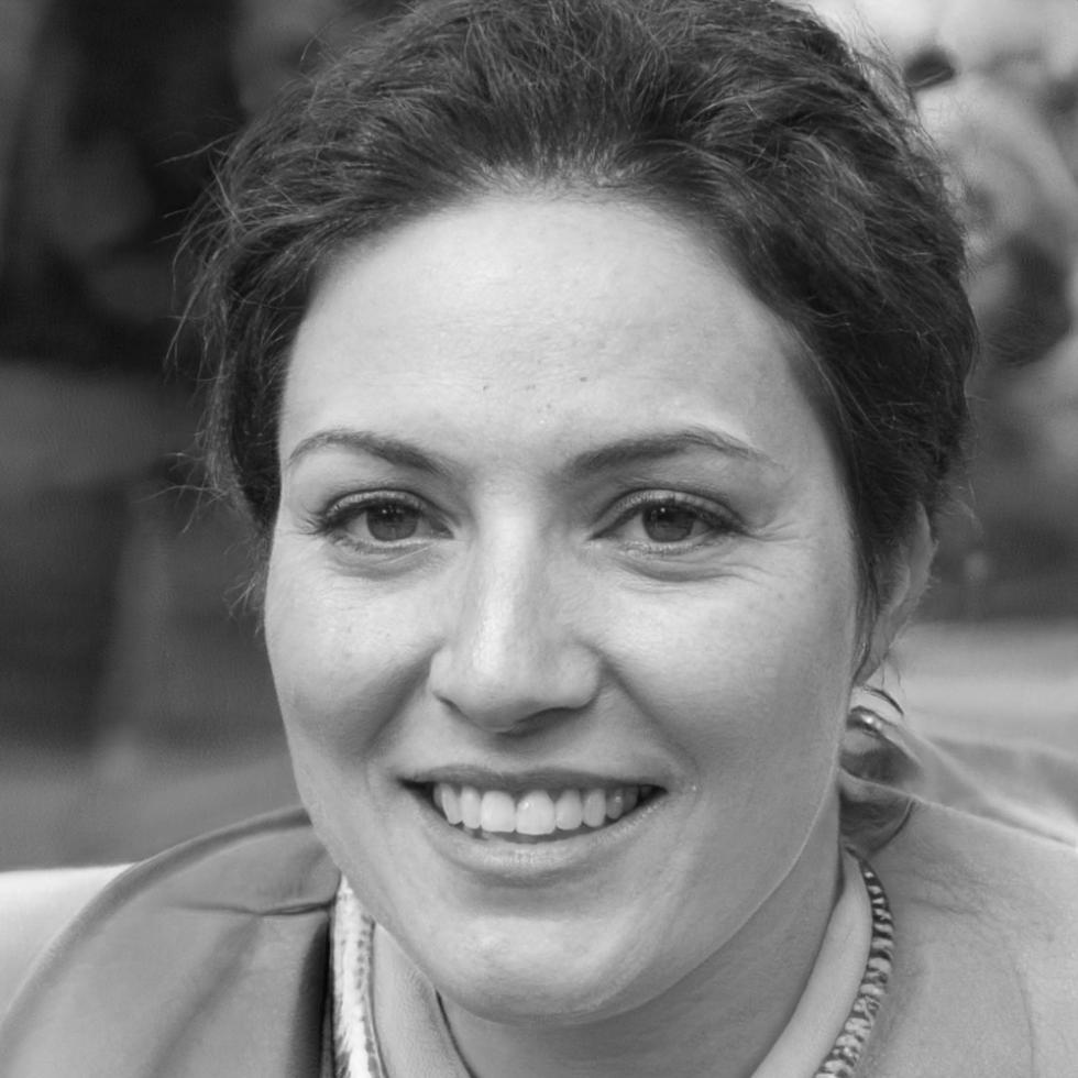 Sarah Kim, Business Tax Advisor